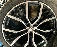 19in 5x112 alloys - Image 6/6