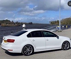Volkswagen Jetta - Image 4/6