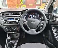 Hyundai i20 - Image 7/10