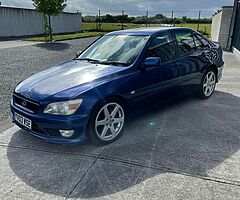 Lexus is200