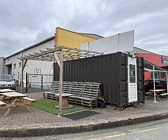 Food container with canopy