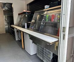 Food container with canopy - Image 7/10