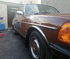 1983 w123 mercedes benz - Image 3/10