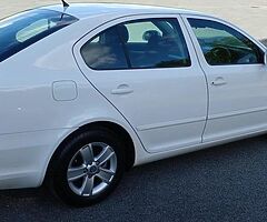 SKODA OCTAVIA - Image 8/10