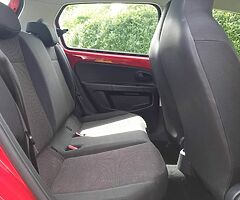 VW UP 1.0 Petrol - Image 4/9