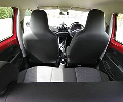 VW UP 1.0 Petrol - Image 6/9