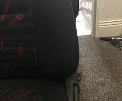 Corolla g6R seats and grill - Image 5/9