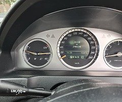 MERCEDES C220 - Image 6/10
