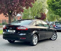 Ford Mondeo Zetec 2.0 diesel . Manual . Cheap tax