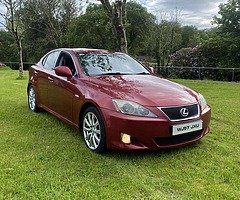 Lexus is250