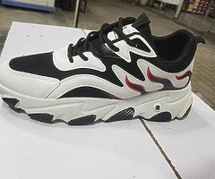 Branded shoes - Image 4/9