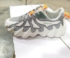 Branded shoes - Image 9/9