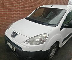 2012 Peugeot Partner