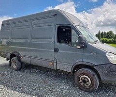 Iveco daily van wit tail lift,