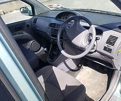 Hyundai Matrix ( 1.5 diesel ) - Image 8/10