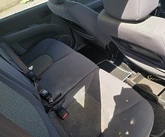 Hyundai Matrix ( 1.5 diesel ) - Image 9/10