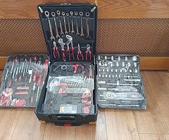 BRAND NEW 599PCS TOOL SUITCASE