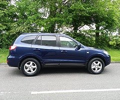 2006 - 7 Seater Santa Fe - 2WD  7 Seats.