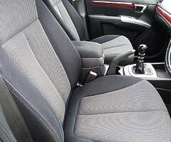 2006 - 7 Seater Santa Fe - 2WD  7 Seats. - Image 6/7