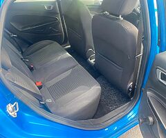 2014 Ford Fiesta Titanium - Image 8/10