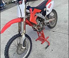 Stolen reward have it on cctv fella from swords Shere away people - Image 3/7