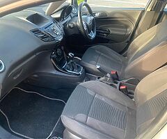 2013 Ford Fiesta - Image 5/10