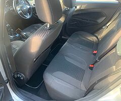 2013 Ford Fiesta - Image 6/10