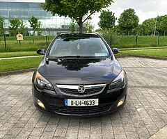 2011 Vauxhall Astra1.7cdti Sri diesel
6 speed manual 
Only 135k miles✅
Low tax 200€ for year