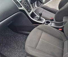 2011 OPEL ASTRA 1.4 PETROL 5 SPEED MANUAL NCT JULY 2023 TAXED JUNE 2022