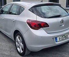 2011 OPEL ASTRA 1.4 PETROL 5 SPEED MANUAL NCT JULY 2023 TAXED JUNE 2022 - Image 7/9
