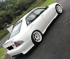 Lexus is200