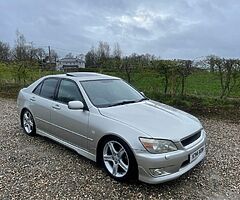 2001 Lexus IS 200