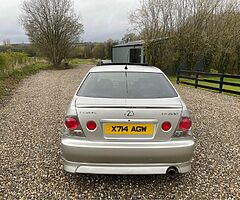 2001 Lexus IS 200 - Image 5/10