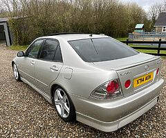 2001 Lexus IS 200 - Image 6/10