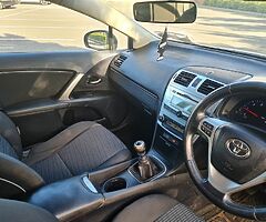 Toyota Avensis - Image 6/10