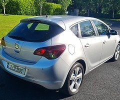 2011 VAUXHALL ASTRA 1.4 PETROL 5 SPEED MANUAL NCT JULY 2023 TAXED JUNE 2022 - Image 7/10