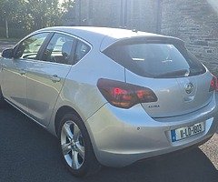 2011 VAUXHALL ASTRA 1.4 PETROL 5 SPEED MANUAL NCT JULY 2023 TAXED JUNE 2022 - Image 9/10