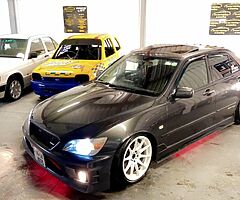 Lexus Is200