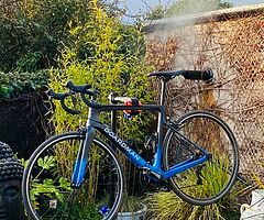 Full carbon road bike