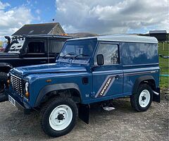 1903 Land Rover Defender