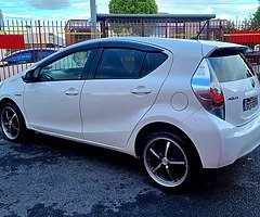 Toyota Aqua Hybrid 1.5 - Image 3/8