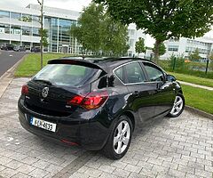 2011 Vauxhall Astra1.7cdti Sri diesel
6 speed manual 
Only 135k miles✅
Low tax 200€ for year✅ - Image 3/10