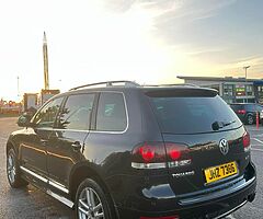 VOLKSWAGEN TOUAREG 3.0 V6 R-LINE - Image 4/7
