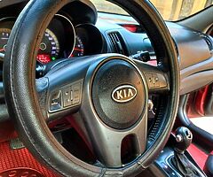 كيا سيراتو ٢٠١١ اوتوماتيك الفتيس الجديد ٦غيار ايرباج وطاره مالتى وجنوط فابريكا ماعدا حزام - Image 6/10