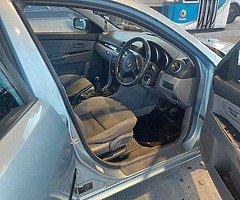 MAZDA 3 2007 1.3 PETROL 5 DOOR HATCHBACK - Image 4/8