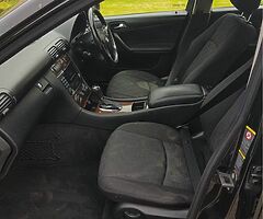 2006 Mercedes-Benz C-Class - Image 4/8