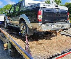 2004 nissan navara
