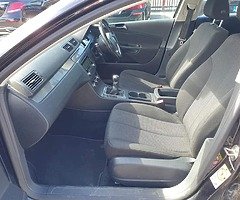 VW PASSAT 1.6 TDI  SALOON MAN  2010 €4,500 @ REDDY 2 DRIVE LTD - Image 4/10