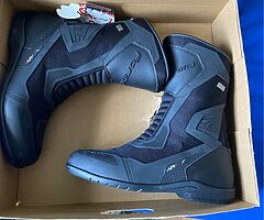 Motorcycle clothing - Image 10/10