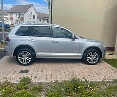2010 Volkswagen Touareg - Image 5/10